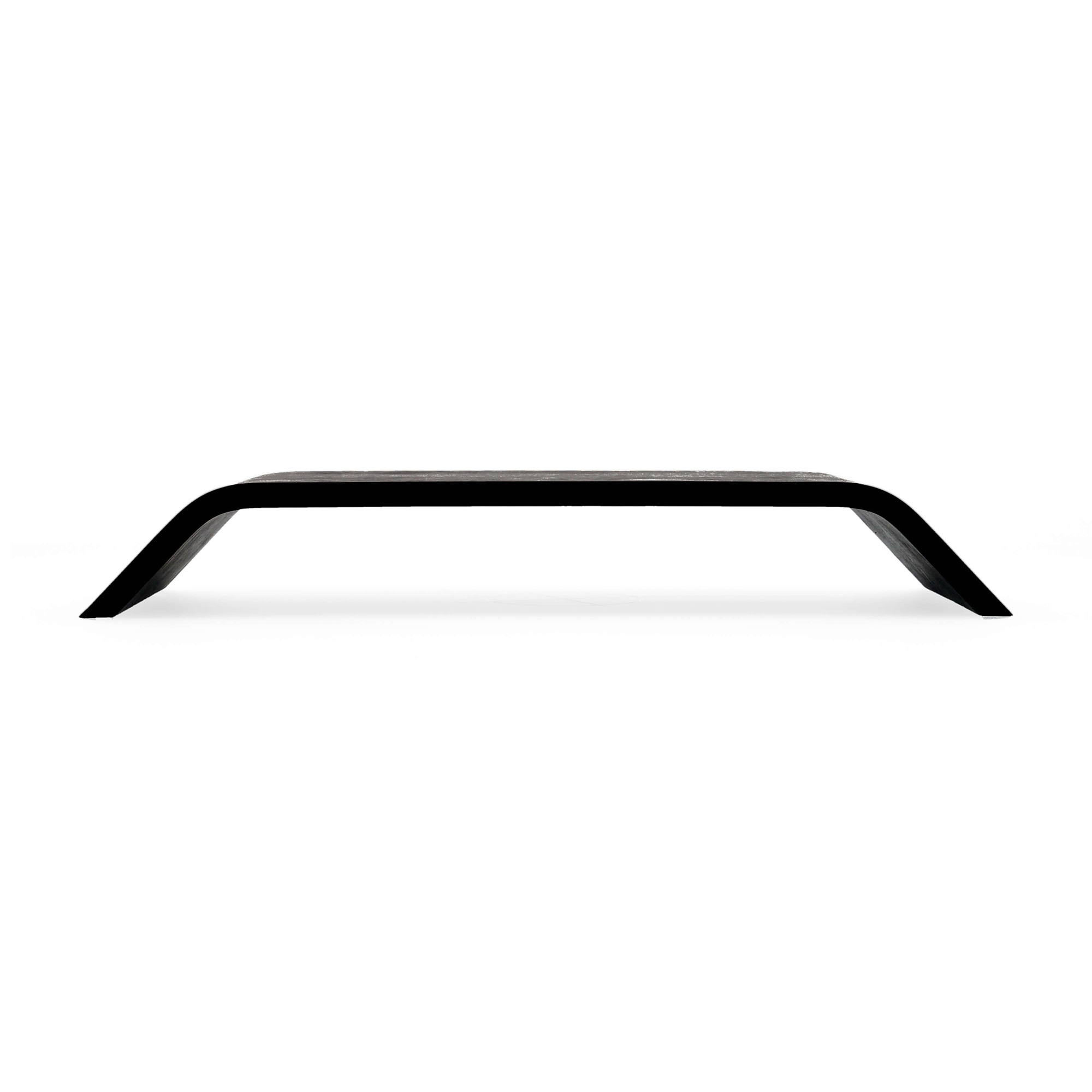 Schwarze Monitorerhöhung mit elegant gebogener Form für ergonomische Arbeitsplatzgestaltung