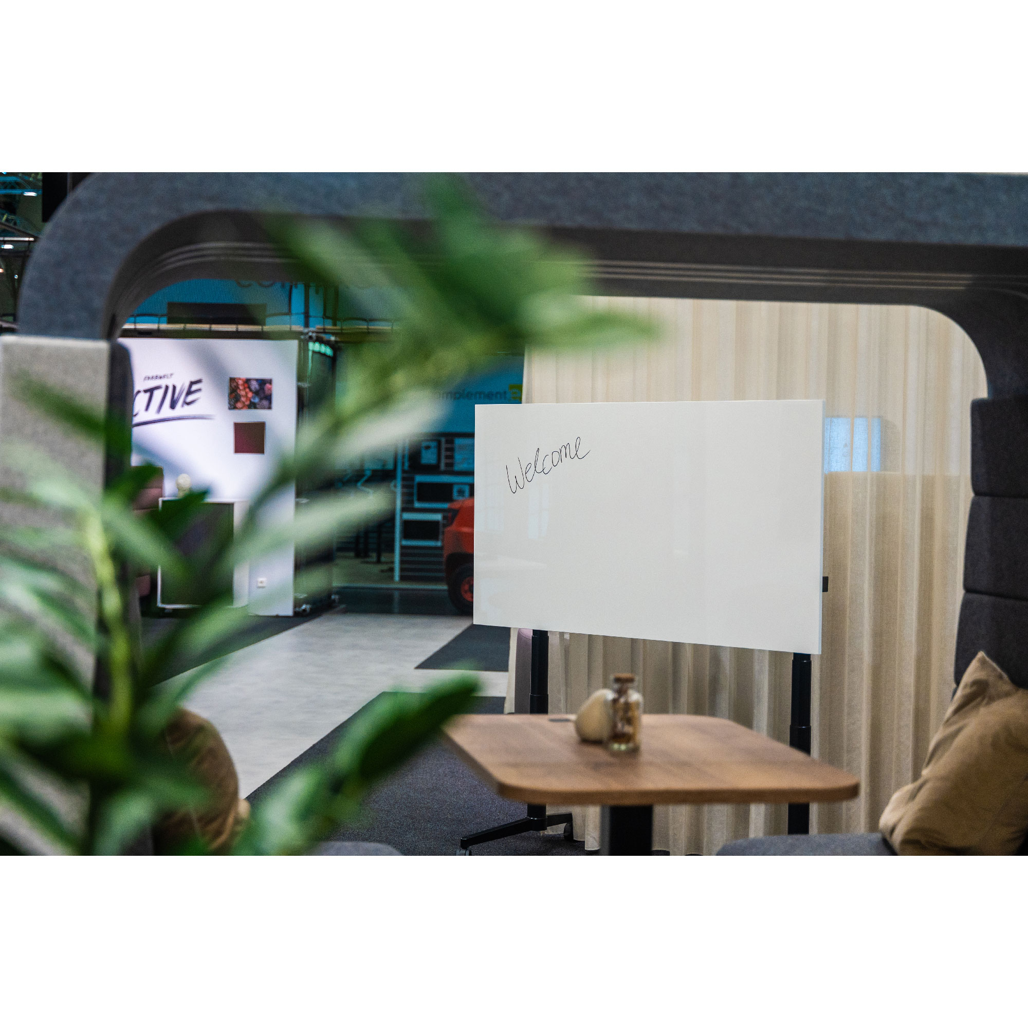 Elektrisch höhenverstellbarer Schreibtisch Pontis Hypa